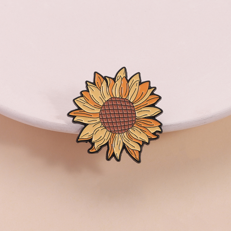 Weird Fly Agaric Mushroom Enam - Flower Frog Pin recensione e prezzo