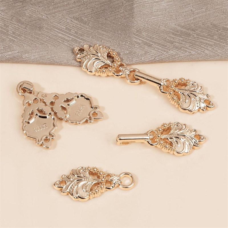 10 Pairs Vintage Metal Buttons - Flower Frog Pin recensione e prezzo