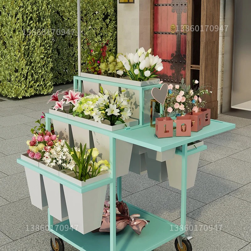 Stall selling flowers Flower t - Florist Supply Buckets recensione e prezzo